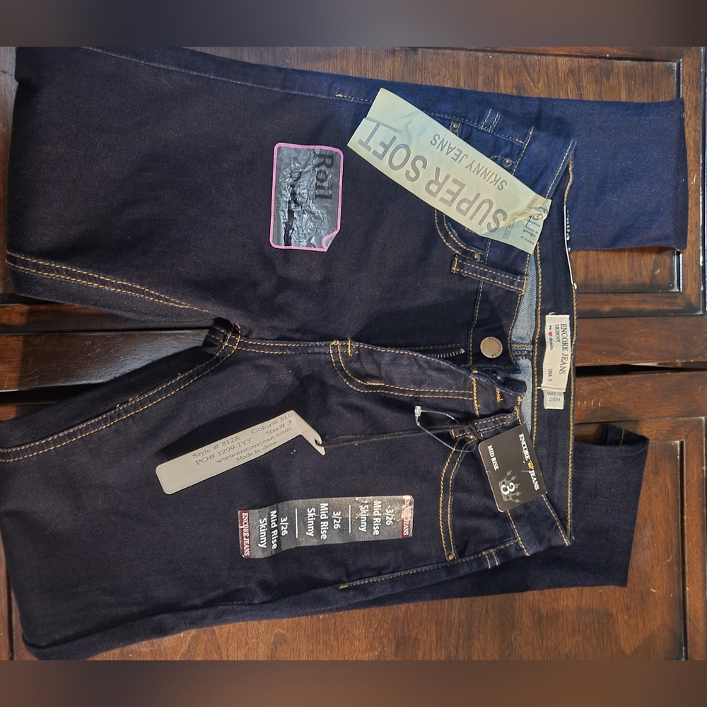 NWT Encore Jeans sz 3